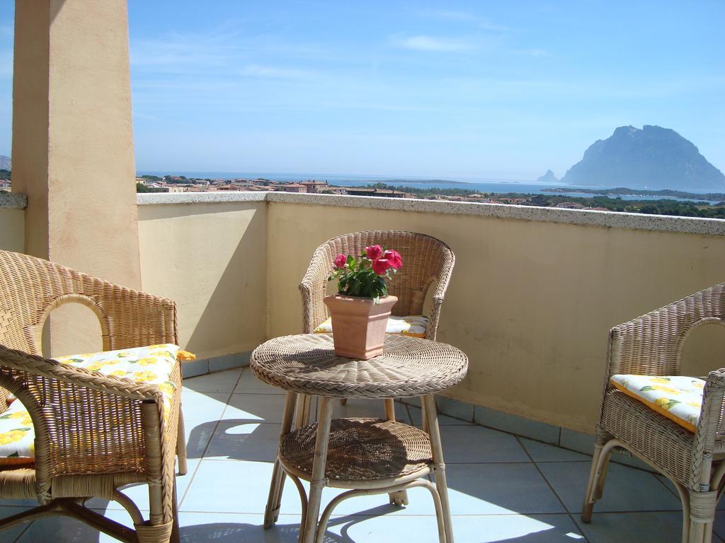 Case Vacanza Rosa Porto San Paolo  Ngoại thất bức ảnh