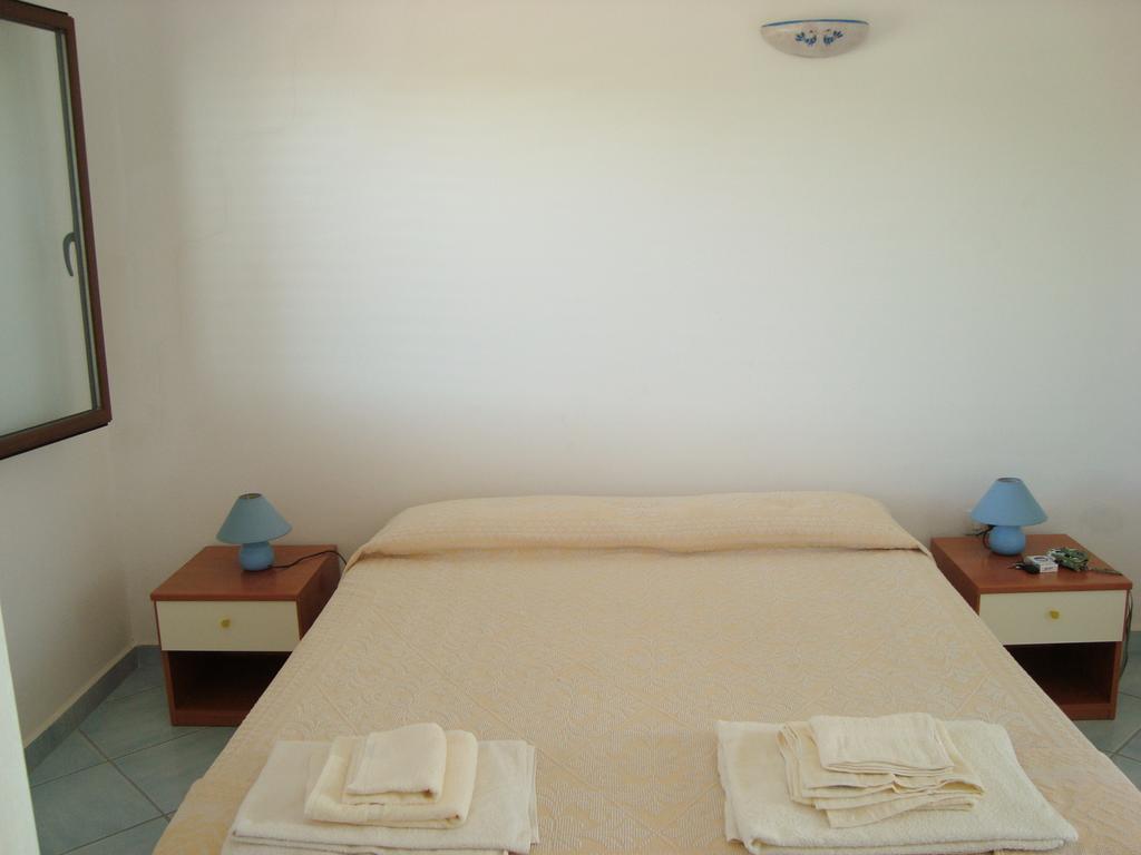 Case Vacanza Rosa Porto San Paolo  Ngoại thất bức ảnh