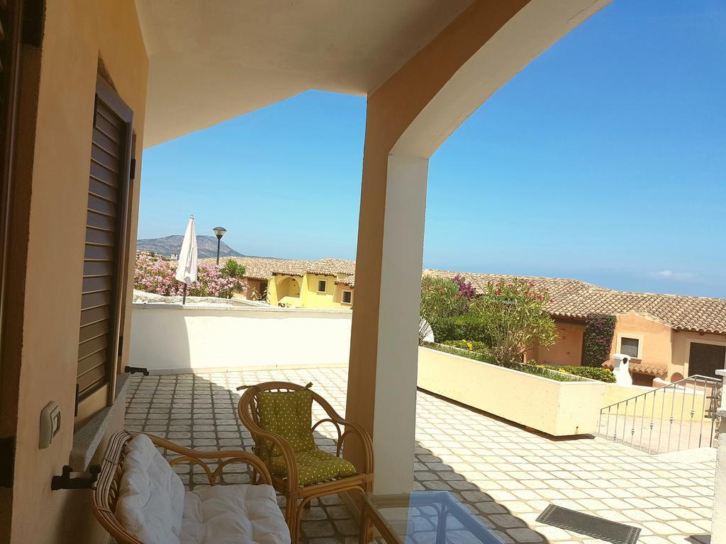 Case Vacanza Rosa Porto San Paolo  Ngoại thất bức ảnh